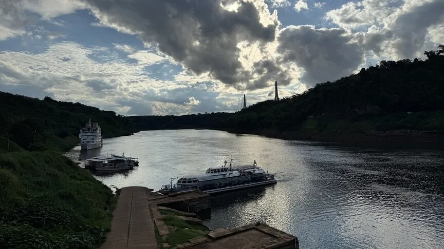 Sınırların Ötesinde Bir Dünya: Güney Amerika'nın Üçlü Kavşağı Parana ve Iguazu