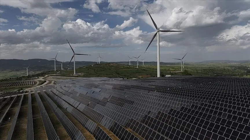 Türkiye'nin Enerji Dönüşümünde Yeni Zirve: 2025'te Devreye Alınan Kapasitenin Tamamı Yenilenebilir Kaynaklardan