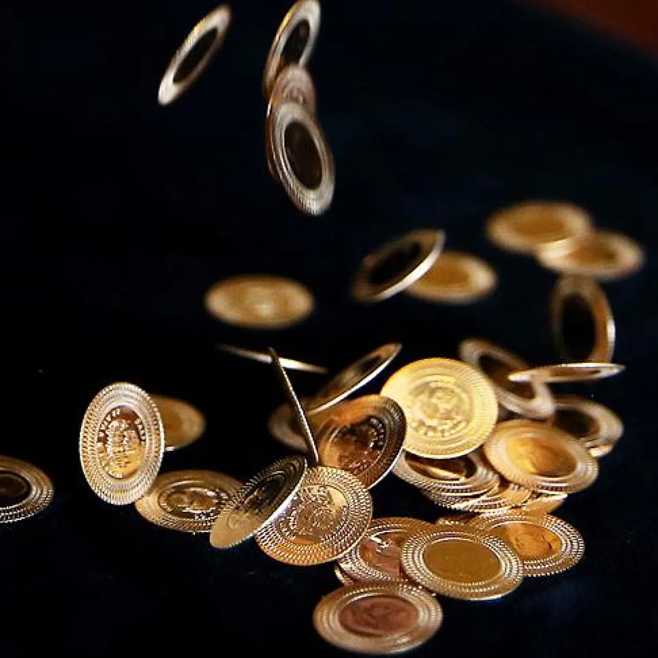 Altın Piyasasında Fed Rüzgarı: Fiyatlar Yeniden Yükselişte mi?